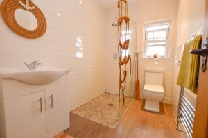 En-Suite- click for photo gallery